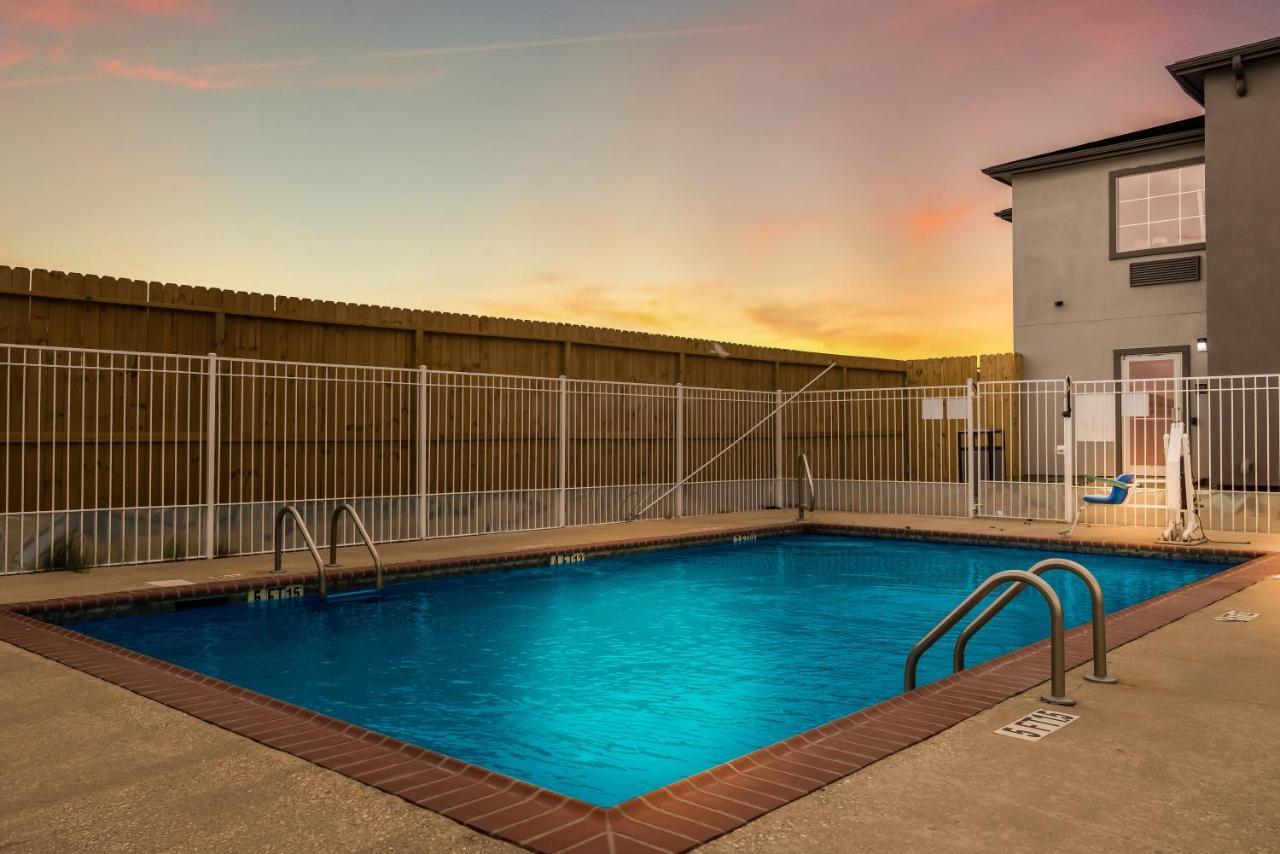Red Roof Inn & Suites Лейк Чарлс Екстериор снимка