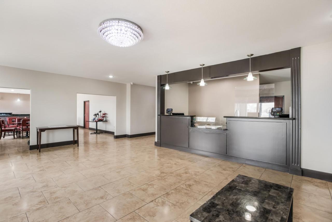 Red Roof Inn & Suites Лейк Чарлс Екстериор снимка
