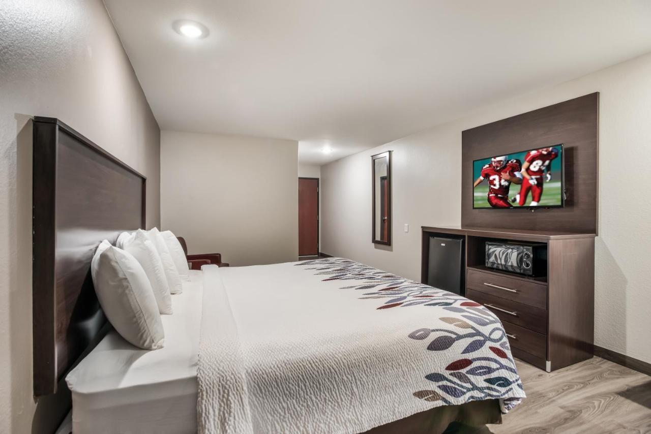 Red Roof Inn & Suites Лейк Чарлс Екстериор снимка