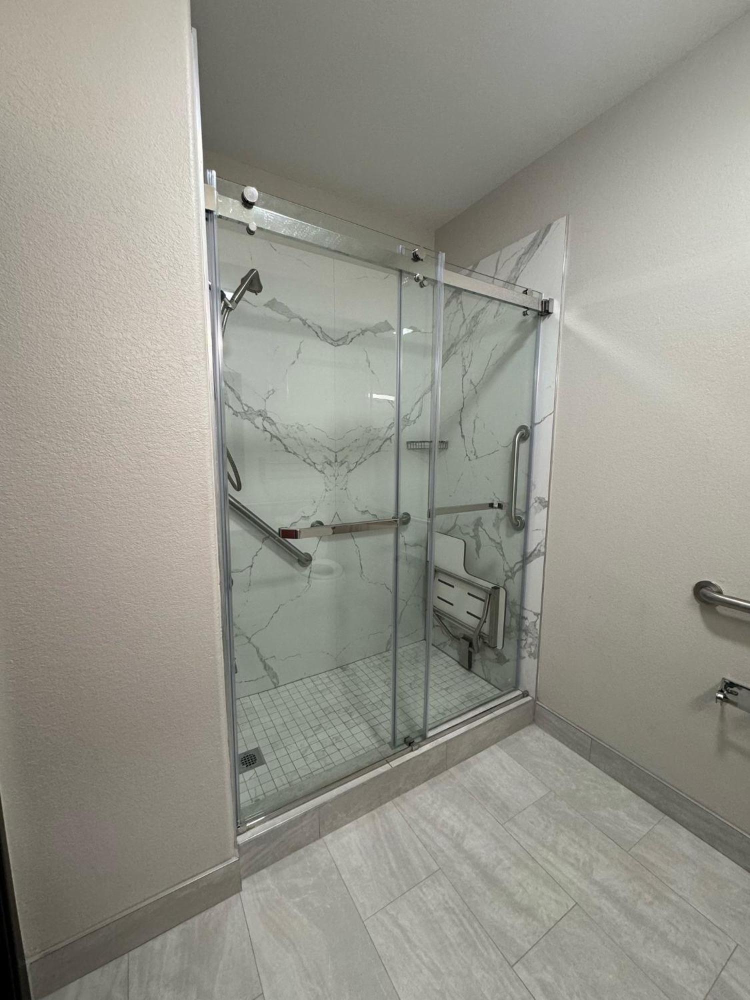 Red Roof Inn & Suites Лейк Чарлс Екстериор снимка