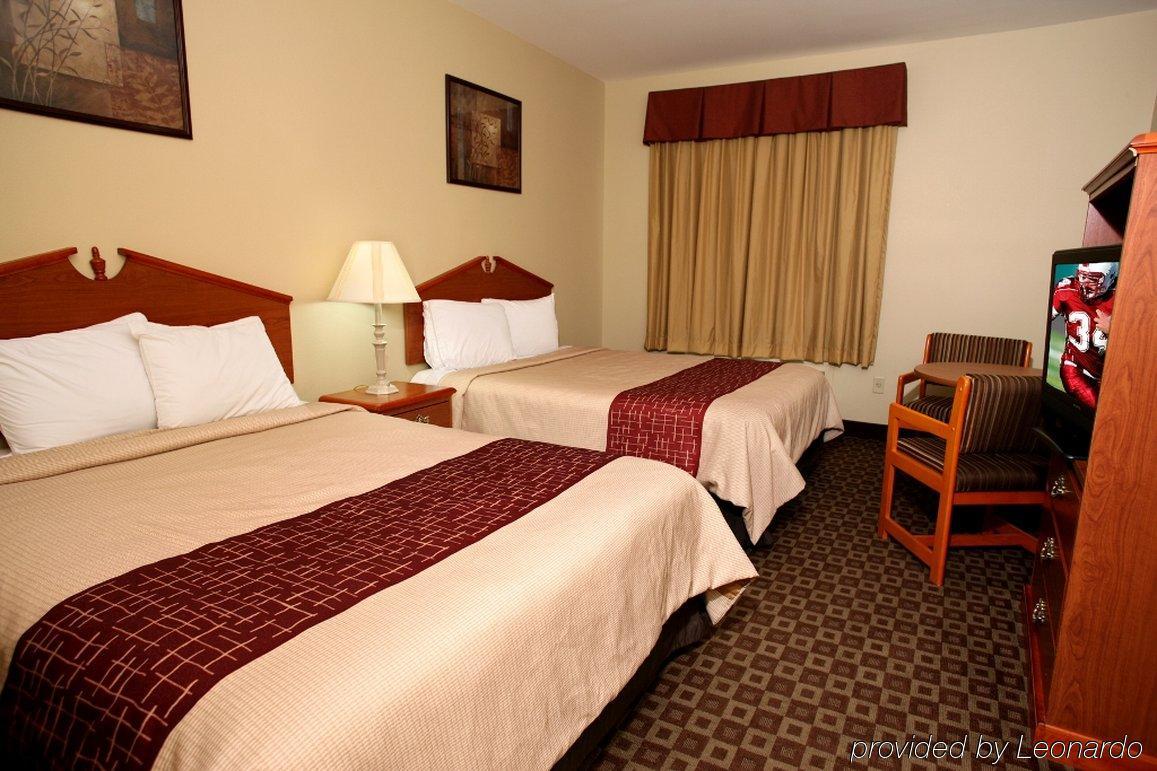 Red Roof Inn & Suites Лейк Чарлс Стая снимка
