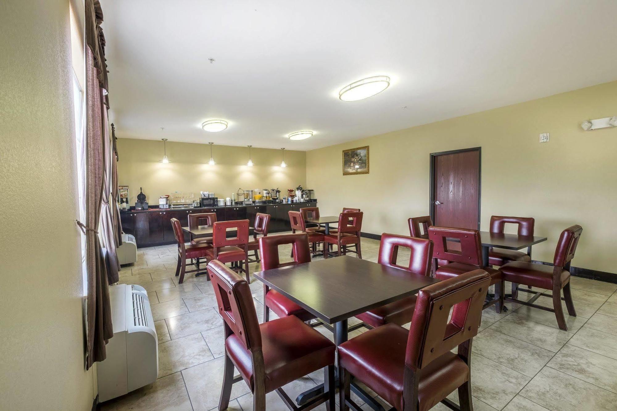 Red Roof Inn & Suites Лейк Чарлс Екстериор снимка